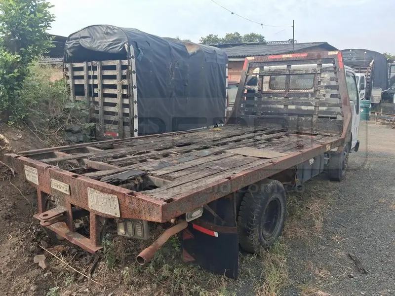 CAMION CHEVROLET NPR MT 4500 CC, MOD. 2004, RTM VENCIDA, PLACA: SQL919 Ubic.: YUMBO, VALLE DEL CAUCA — imagen 3 de 8