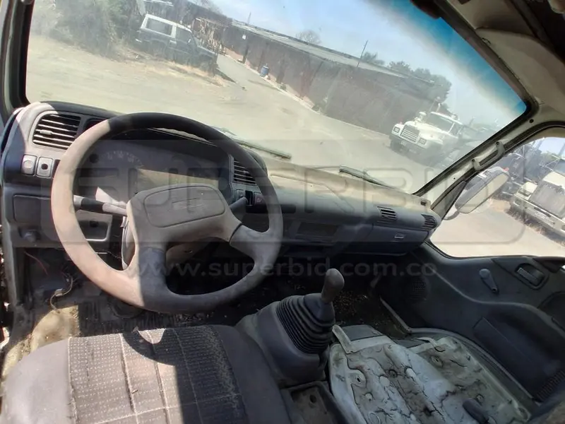 CAMION CHEVROLET NPR MT 4500 CC, MOD. 2004, RTM VENCIDA, PLACA: SQL919 Ubic.: YUMBO, VALLE DEL CAUCA — imagen 7 de 8