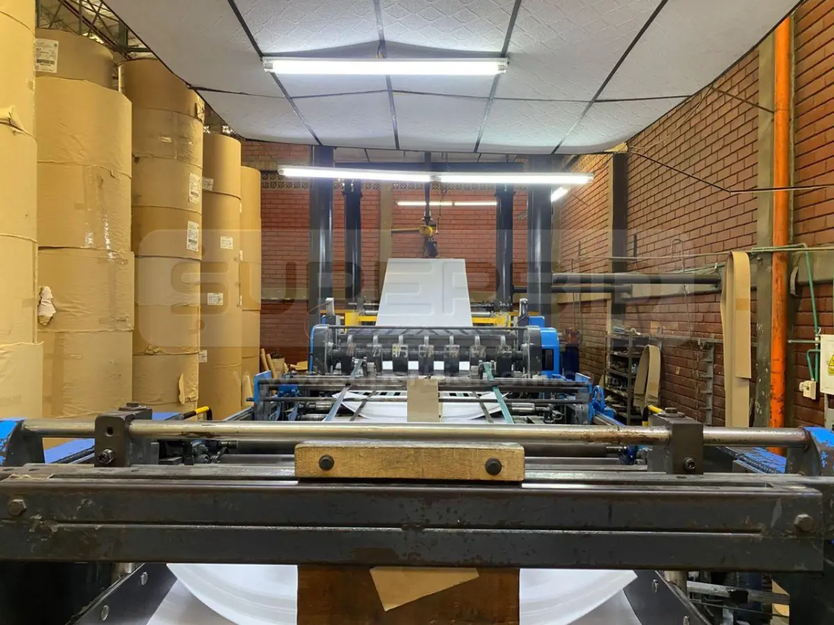 2 MÁQUINAS PARA LA INDUSTRIA DE LA IMPRENTA - LÍNEA DE PAPEL (GUILLOTINA CHE SING Y CORTADORA/CONVERTIDORA MAQUIGRAFT) Ubic.: CALI