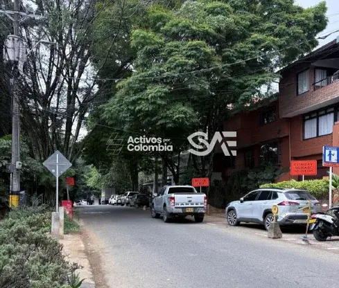 Local Comercial en venta - Medellín — imagen 2 de 10
