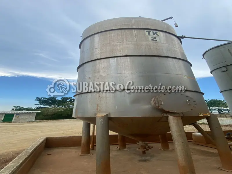 Tanque de almacenamiento en acero inoxidable en Barranquilla