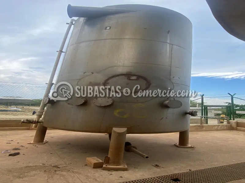 Tanque de almacenamiento en acero inoxidable en Barranquilla