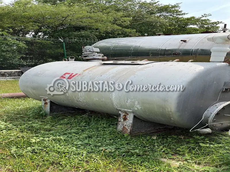 Tanque de mezcla con agitador en acero inoxidable en Barranquilla