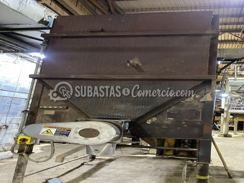 Tolva alimentadora con tornillo transportador en Barranquilla