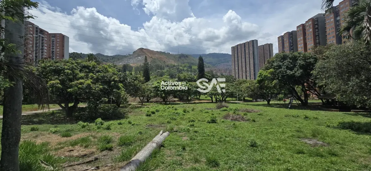 Lote con construcción en venta - Bello, Antioquía — imagen 4 de 10