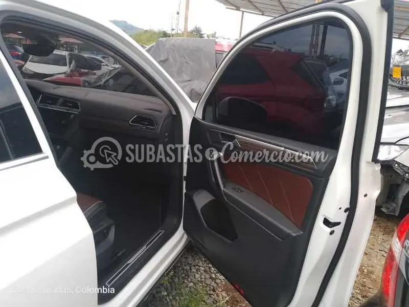 Salvamento Volkswagen Tiguan elegance - 2022 - 987 - Pereira — imagen 7 de 8